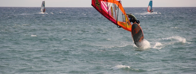 Podsumowanie sezonu windsurfingowego 2017 - Grecja (Vassiliki) okiem Surfski